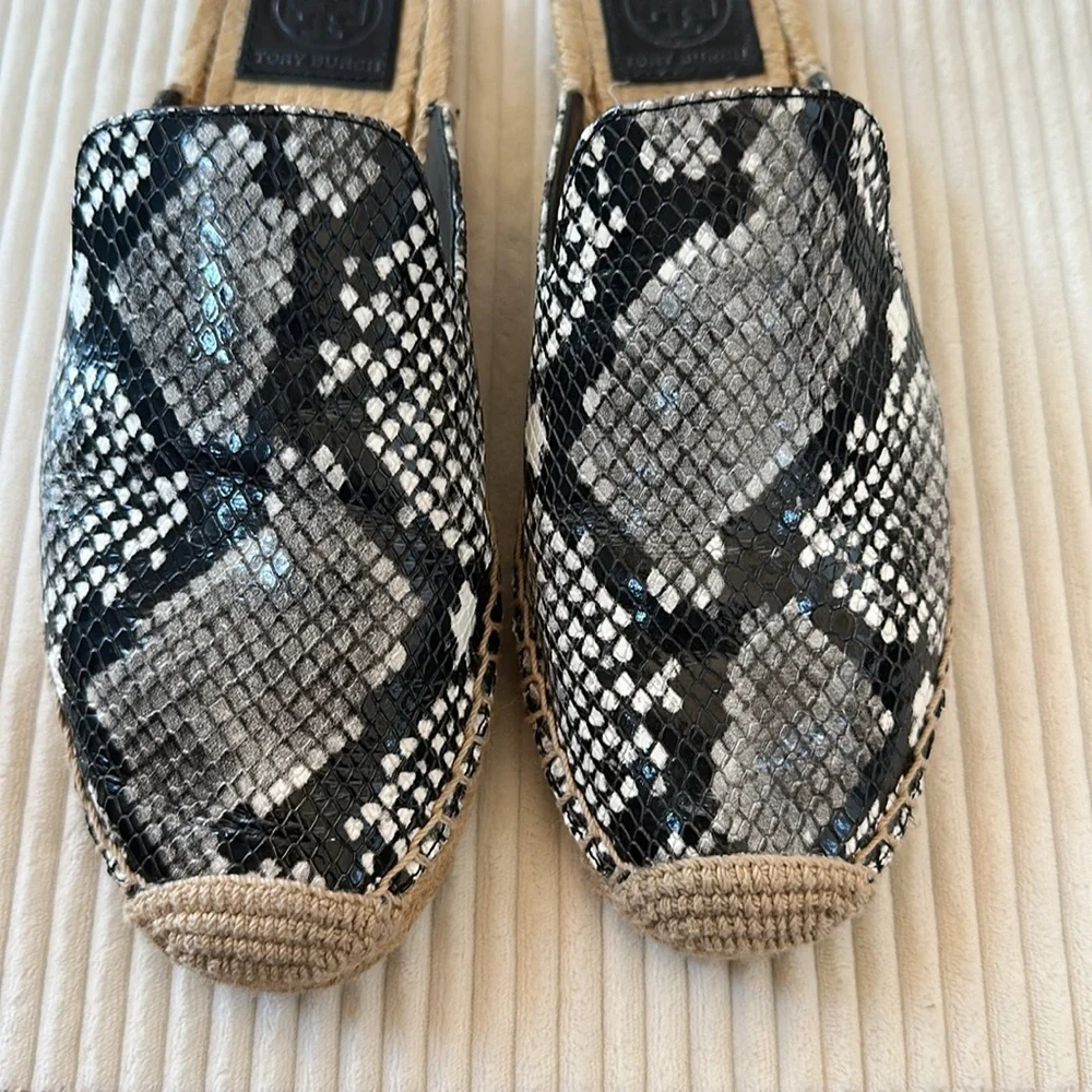 Tory Burch 💚 Snakeskin Espadrille Mules